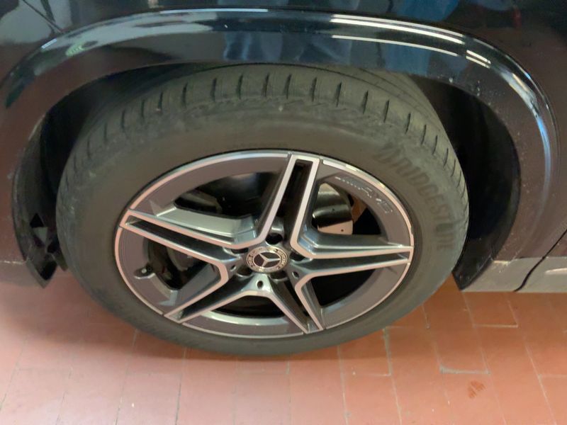 Mercedes-Benz GLA-Klasse GLA 200 d AMG Line 2023 – снимка 3