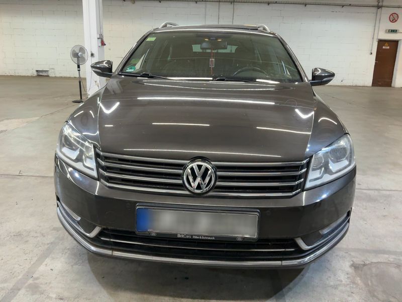 Volkswagen Passat 2.0 TDI Exclusive BlueMotion Tech 2012 – снимка 14