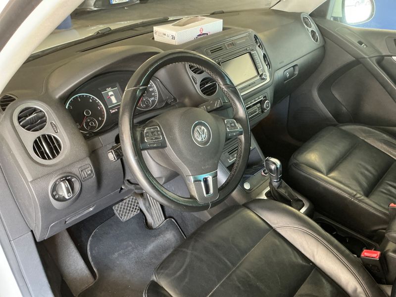 Volkswagen Tiguan 2.0 TDI Karat 4Motion BlueMotion Tech 2012 – снимка 23