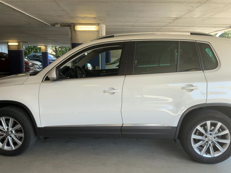 Volkswagen Tiguan 2.0 TDI Karat 4Motion BlueMotion Tech 2012 – снимка 4
