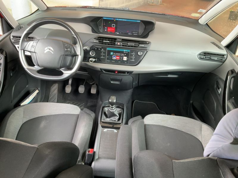 Citroen C4 Grand Spacetourer 1.5 Blue-HDi Feel 2019 – снимка 17