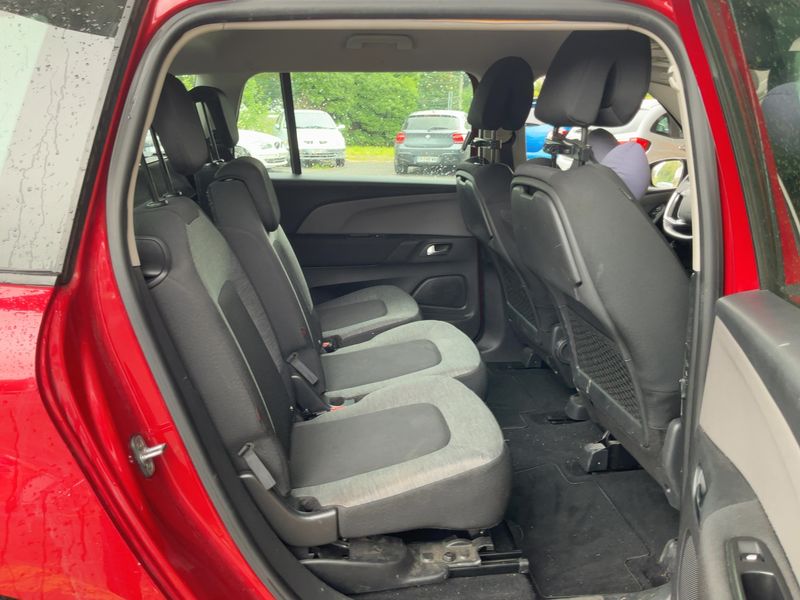 Citroen C4 Grand Spacetourer 1.5 Blue-HDi Feel 2019 – снимка 19