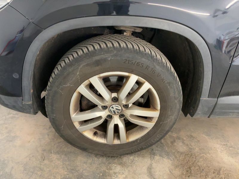 Volkswagen Tiguan 2.0 TDI Trend & Fun BlueMotion Tech 2013 – снимка 3