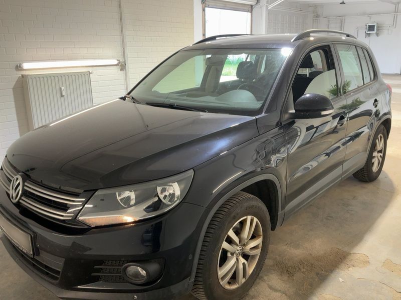Volkswagen Tiguan 2.0 TDI Trend & Fun BlueMotion Tech 2013 – снимка 1