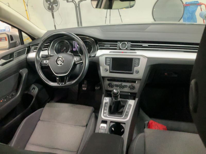 Volkswagen Passat 2.0 TDI Comfortline BlueMotion Tech 2017 – снимка 18