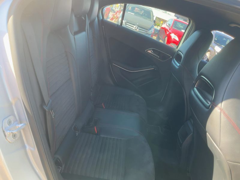 Mercedes-Benz A-Klasse A 180 CDI BlueEfficiency Premium 2013 – снимка 19