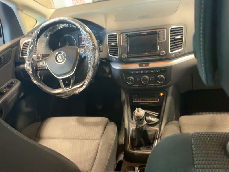 Volkswagen Sharan 2.0 TDI Comfortline BlueMotion Tech 2016 – снимка 18