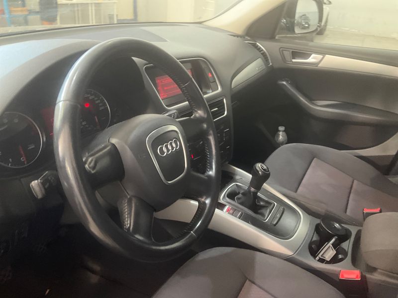 Audi Q5 2.0 TFSI quattro 2011 – снимка 24