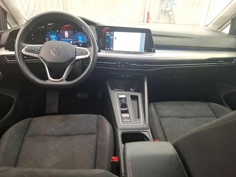 Volkswagen Golf VIII 1.5 eTSI ACT Life Plus 2023 – снимка 10
