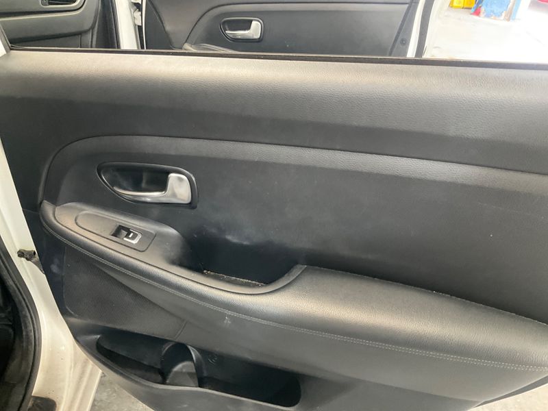 Kia Carens 1.7 CRDi Concept 2015 – снимка 36