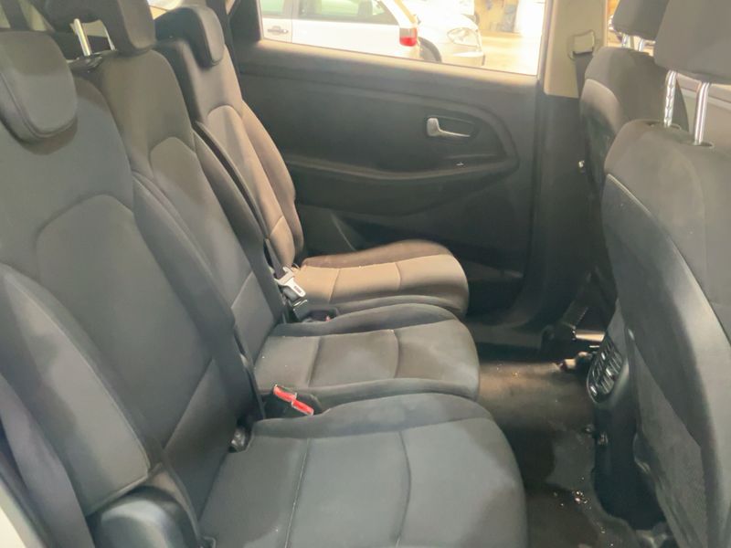 Kia Carens 1.7 CRDi Concept 2015 – снимка 19