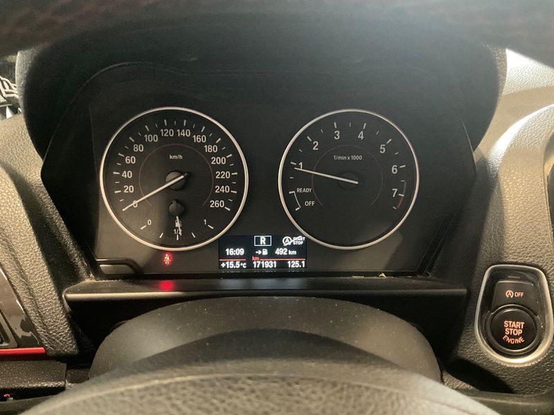 BMW 1er 118i Sport 2014 – снимка 18