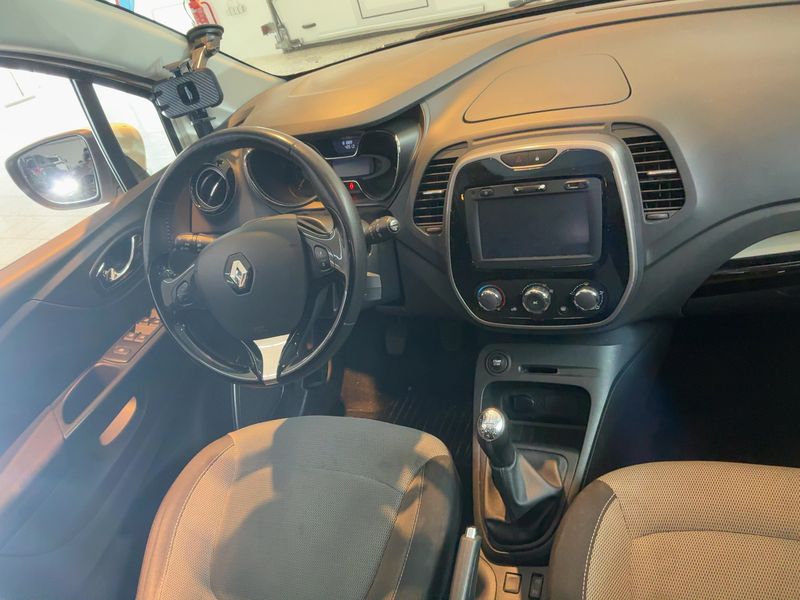 Renault Captur 1.5 dCi Energy Dynamique 2015 – снимка 17
