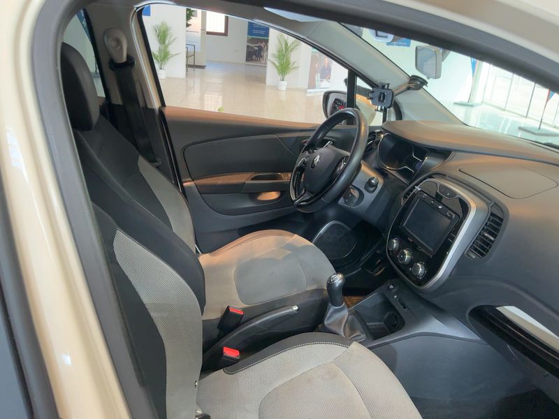Renault Captur 1.5 dCi Energy Dynamique 2015 – снимка 16