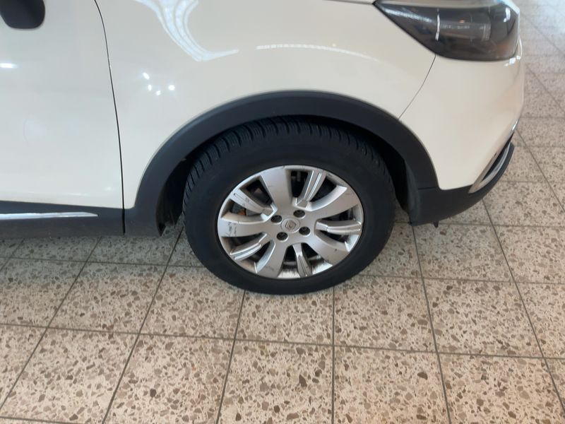 Renault Captur 1.5 dCi Energy Dynamique 2015 – снимка 11