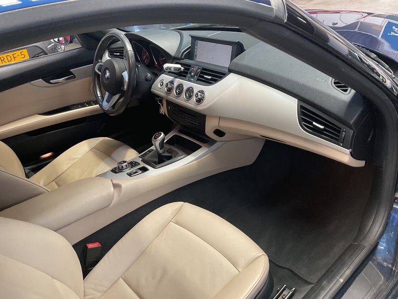 BMW Z4 sDrive 23i 2010 – снимка 17