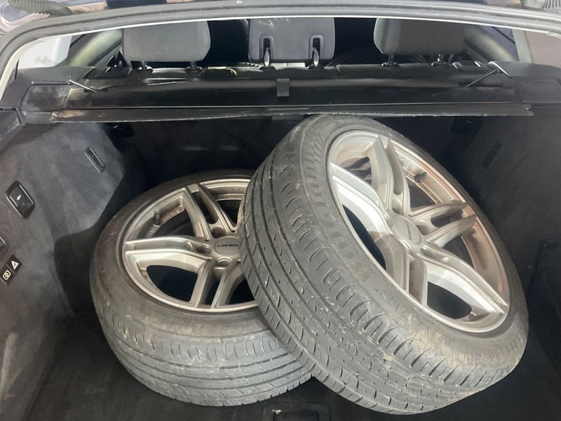 BMW 3er 330d 2011 – снимка 28