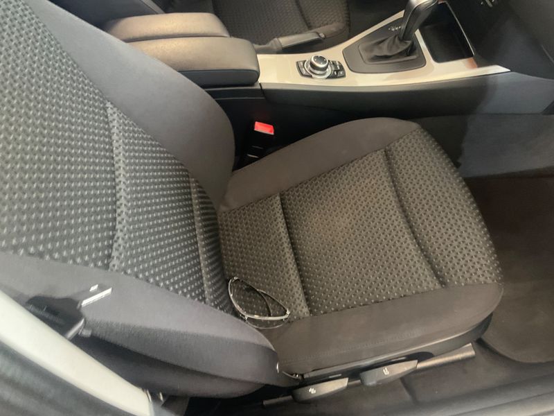 BMW 3er 330d 2011 – снимка 26