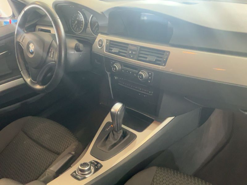 BMW 3er 330d 2011 – снимка 18