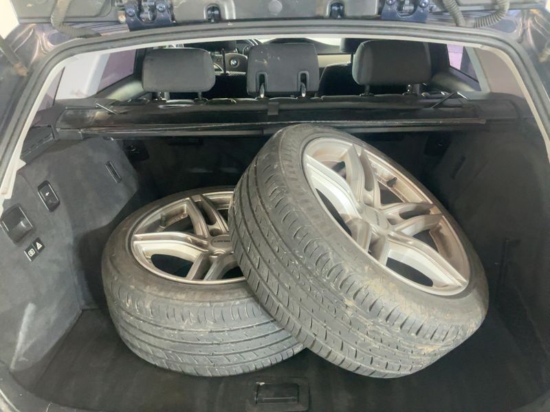 BMW 3er 330d 2011 – снимка 16