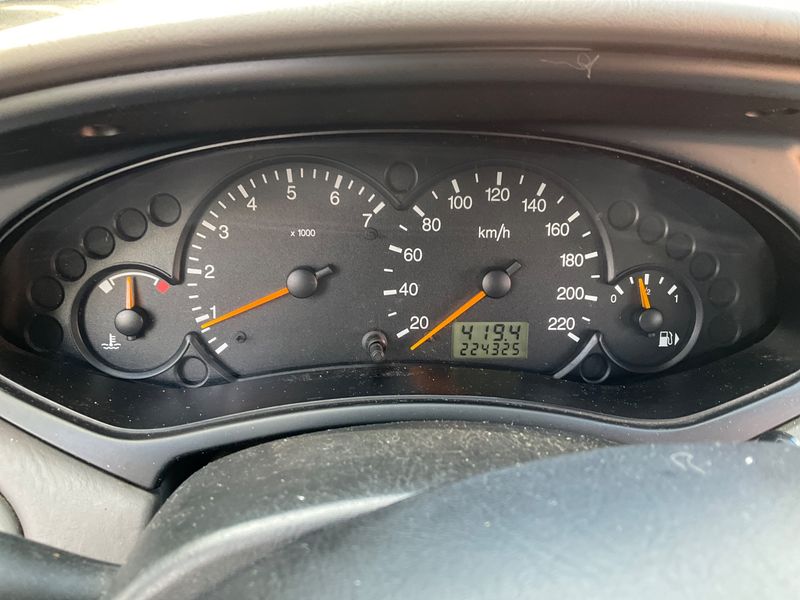 Ford Focus 1.8 Ambiente 2001 – снимка 4