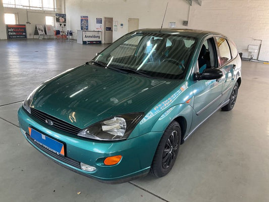 Ford Focus 1.8 Ambiente 2001 – снимка 1