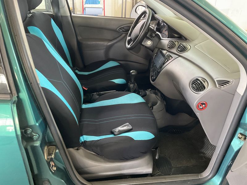 Ford Focus 1.8 Ambiente 2001 – снимка 3
