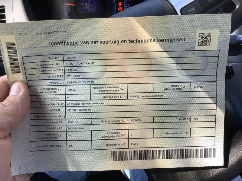 Toyota Auris 1.8 Hybrid Life 2011 – снимка 20