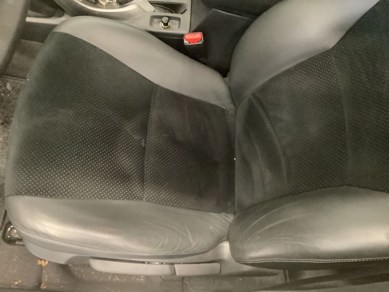 Toyota Auris 1.8 Hybrid Life 2011 – снимка 29