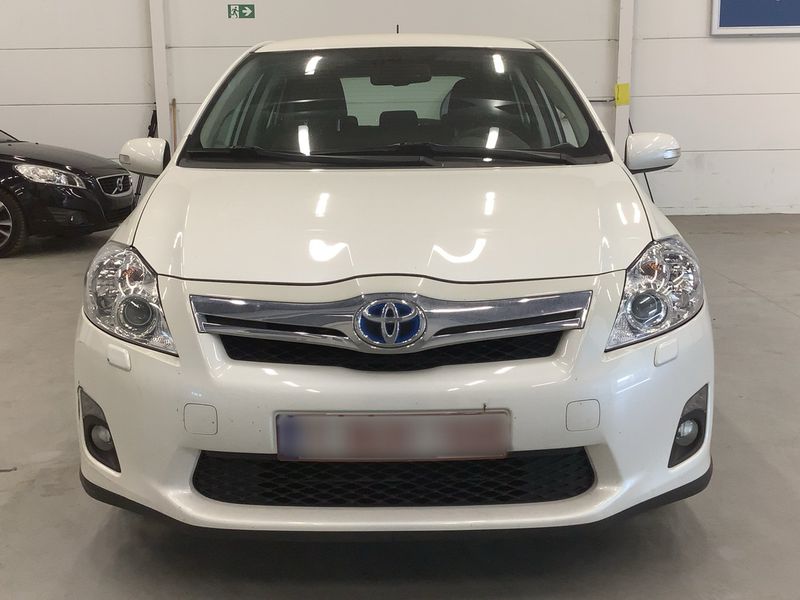 Toyota Auris 1.8 Hybrid Life 2011 – снимка 14