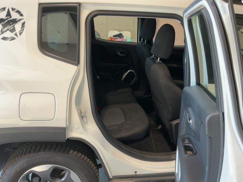 Jeep Renegade 1.6 M-Jet Business FWD 2018 – снимка 19