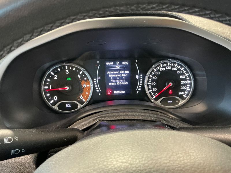 Jeep Renegade 1.6 M-Jet Business FWD 2018 – снимка 18