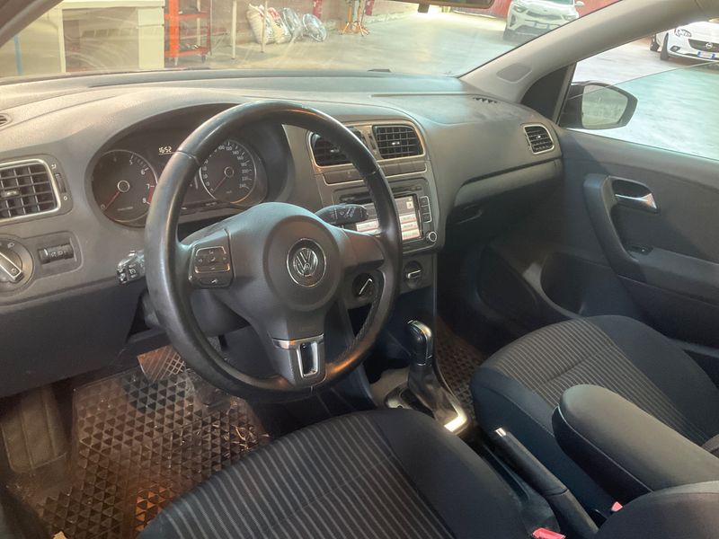 Volkswagen Polo 1.2 TSI Highline 2010 – снимка 25