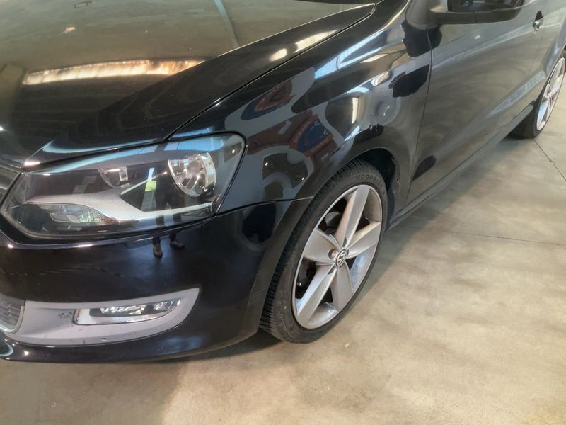 Volkswagen Polo 1.2 TSI Highline 2010 – снимка 2