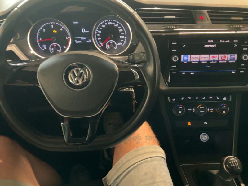 Volkswagen Touran 2.0 TDI Comfortline BlueMotion Tech 2019 – снимка 19