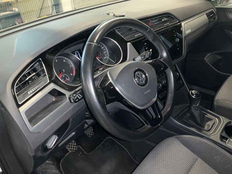 Volkswagen Touran 2.0 TDI Comfortline BlueMotion Tech 2019 – снимка 27