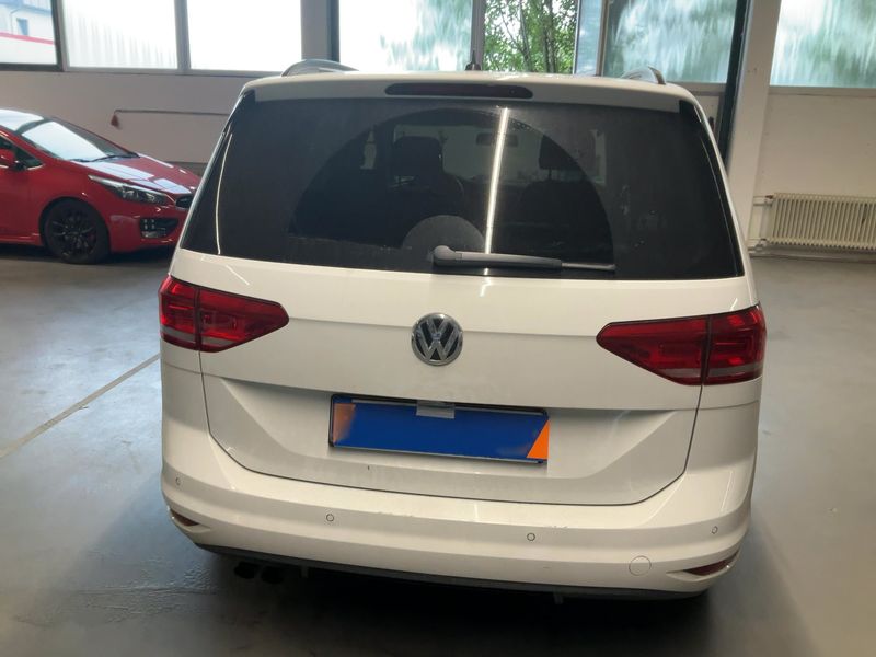Volkswagen Touran 2.0 TDI Comfortline BlueMotion Tech 2019 – снимка 7