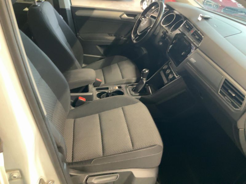 Volkswagen Touran 2.0 TDI Comfortline BlueMotion Tech 2019 – снимка 18