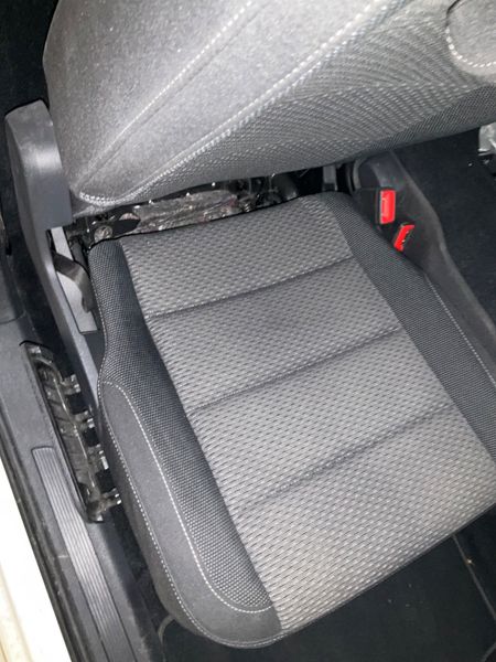 Volkswagen Touran 2.0 TDI Comfortline BlueMotion Tech 2019 – снимка 30