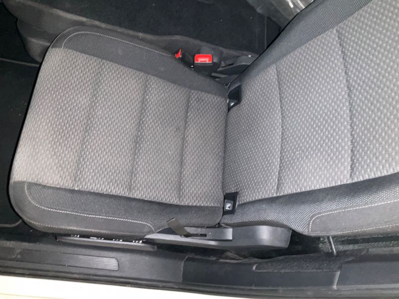 Volkswagen Touran 2.0 TDI Comfortline BlueMotion Tech 2019 – снимка 29