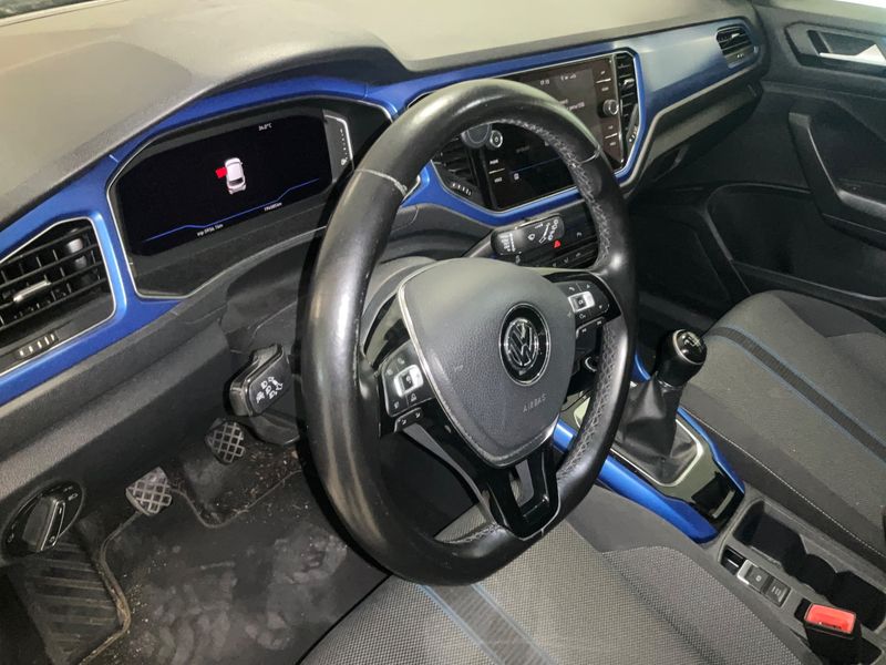 Volkswagen T-Roc 1.6 TDI Style 2018 – снимка 29