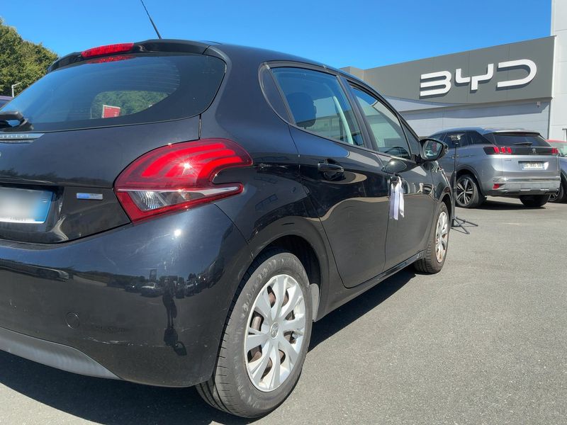 Peugeot 208 1.2 e-VTi Active 2016 – снимка 8