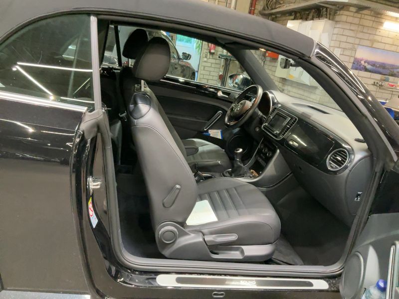 Volkswagen Beetle 1.2 TSI Sound BlueMotion Tech 2017 – снимка 16