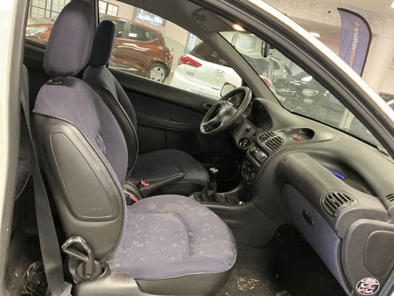 Peugeot 206 1.4 Style 2000 – снимка 3