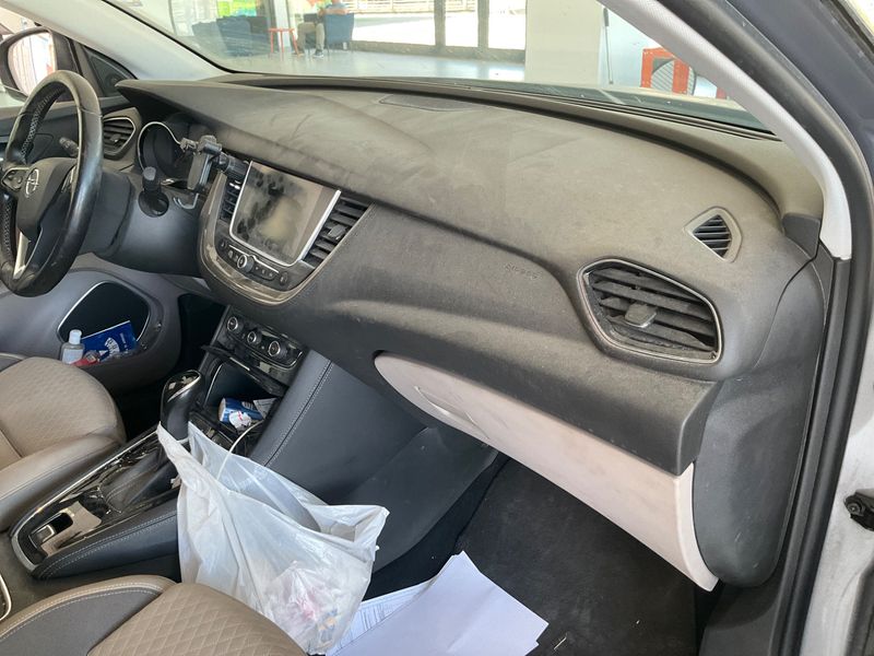 Opel Grandland X 1.6 CDTI DPF Ultimate 2018 – снимка 28