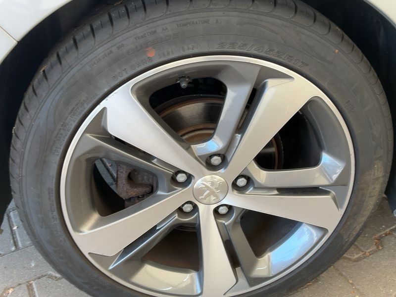 Peugeot 308 1.6 Blue-HDi Allure 2017 – снимка 9