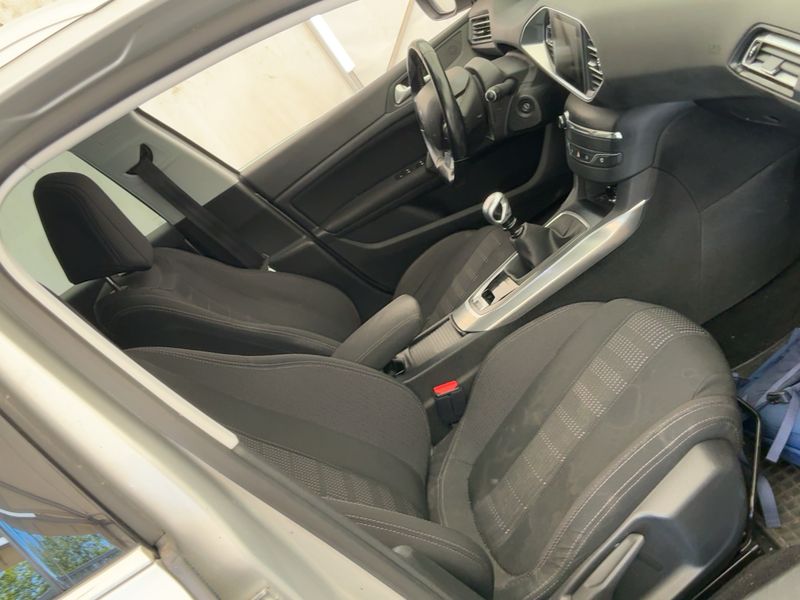 Peugeot 308 1.6 Blue-HDi Allure 2017 – снимка 17