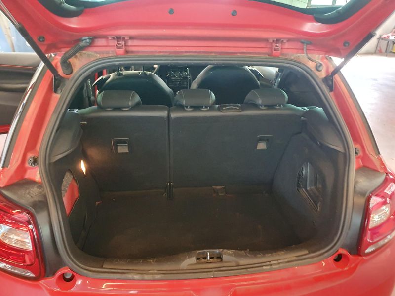 Citroen DS3 1.6 HDi SoChic 2013 – снимка 16