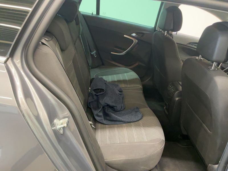 Opel Insignia Sports Tourer 1.6 CDTI DPF Innovation 2016 – снимка 19