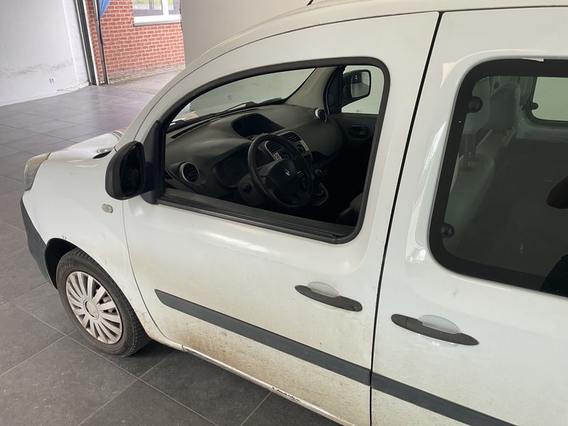 Renault Kangoo 1.5 dCi Furgón Maxi 5P Profesional 2016 – снимка 30